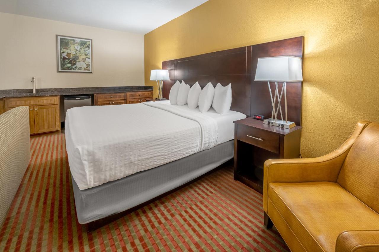 Grand Williston Hotel And Conference Center المظهر الخارجي الصورة