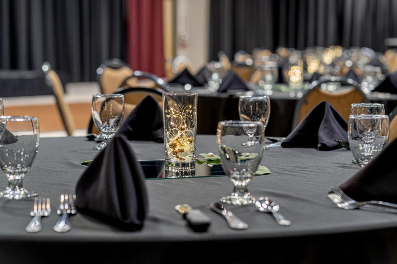 Grand Williston Hotel And Conference Center المظهر الخارجي الصورة