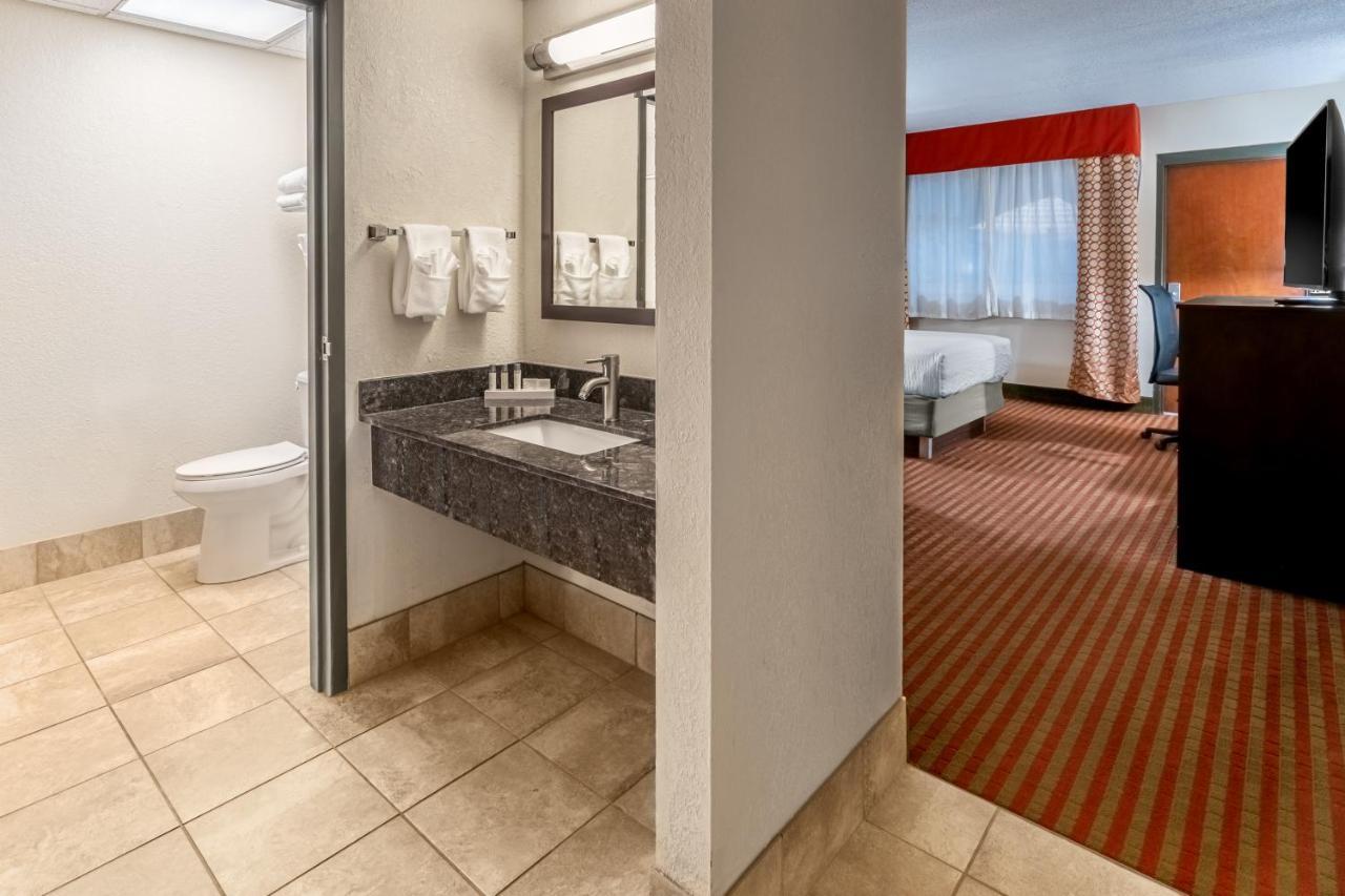Grand Williston Hotel And Conference Center المظهر الخارجي الصورة
